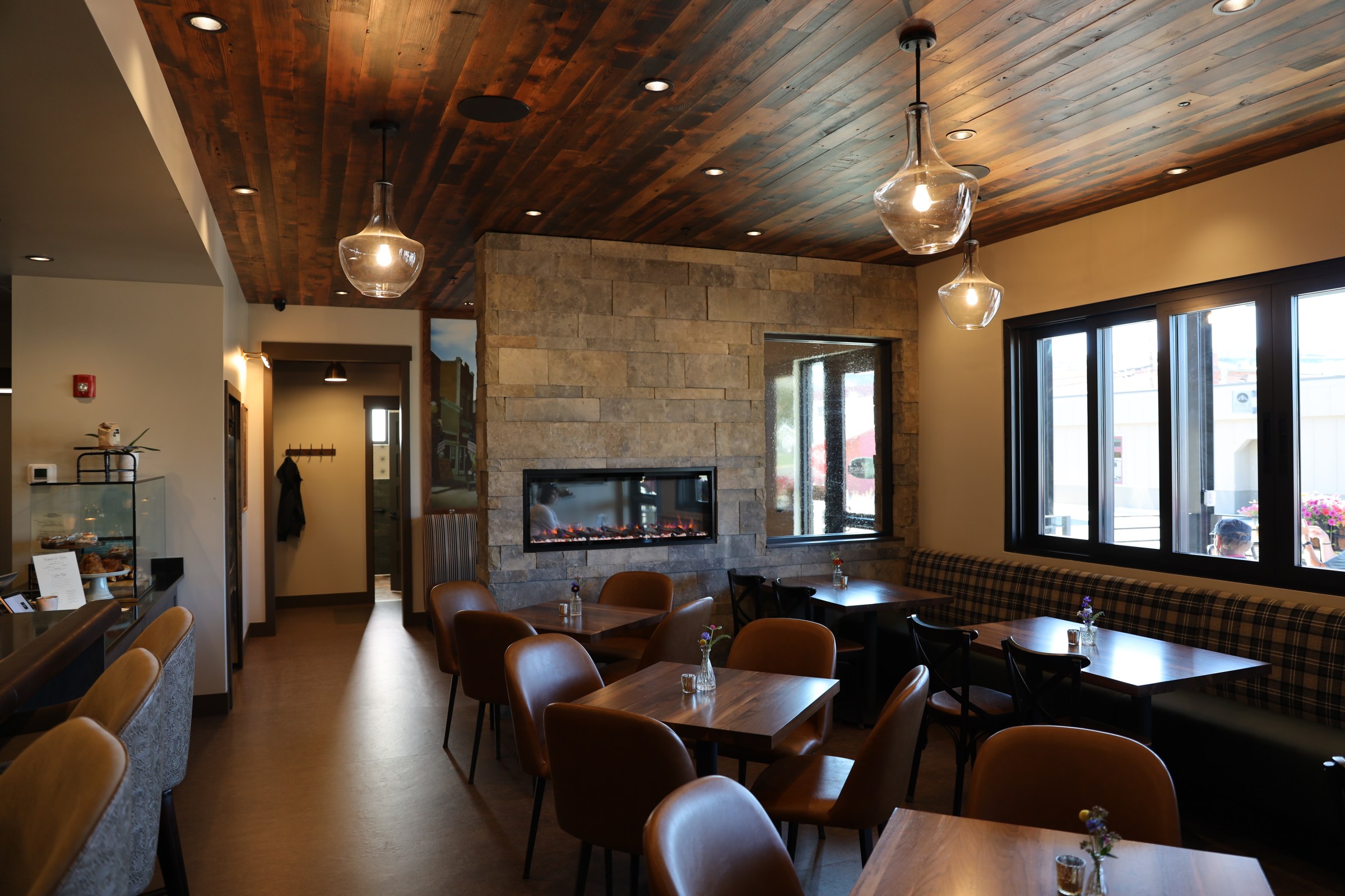 Babcock & Miles — interior view